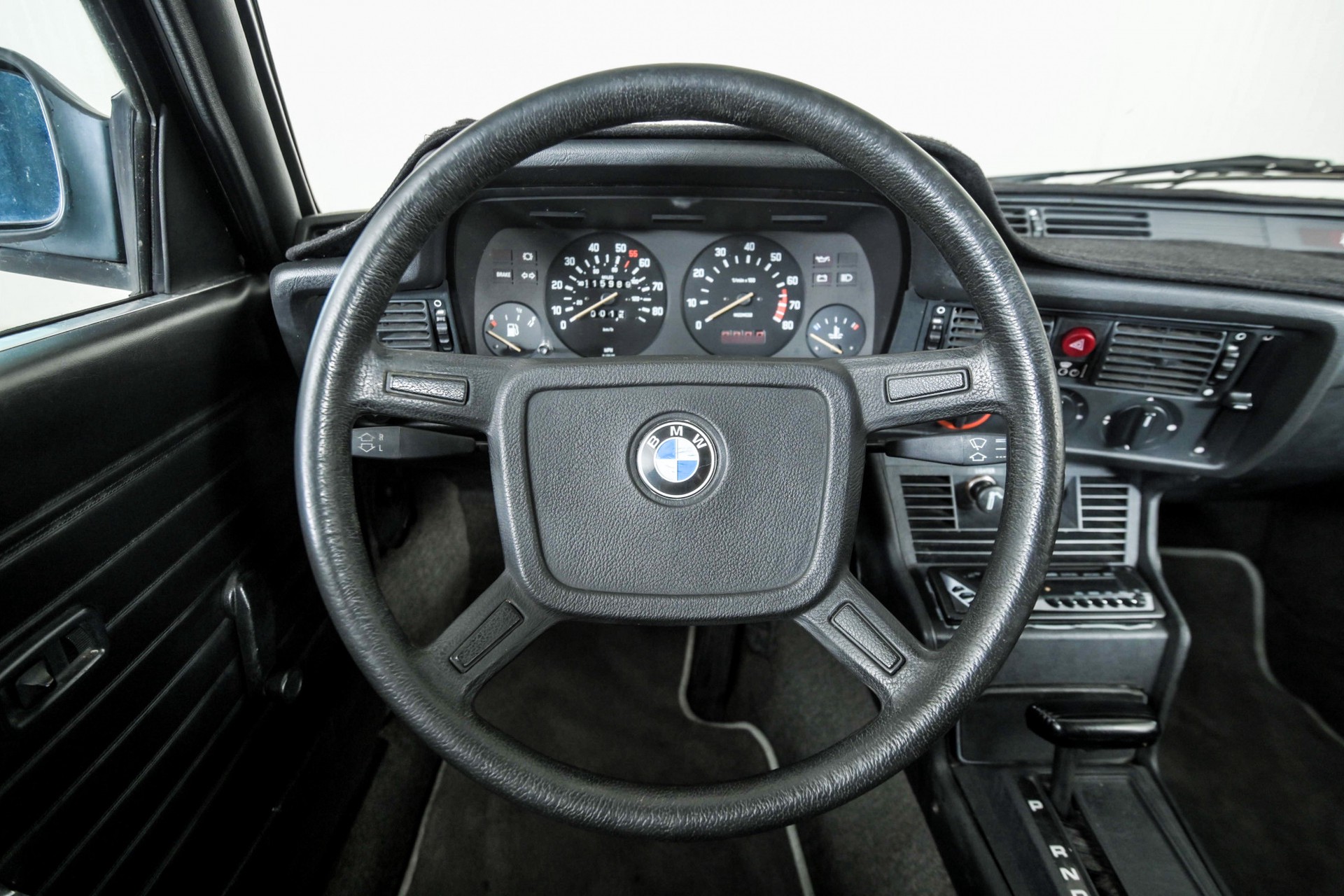 BMW 3 Serie 320i Foto 6