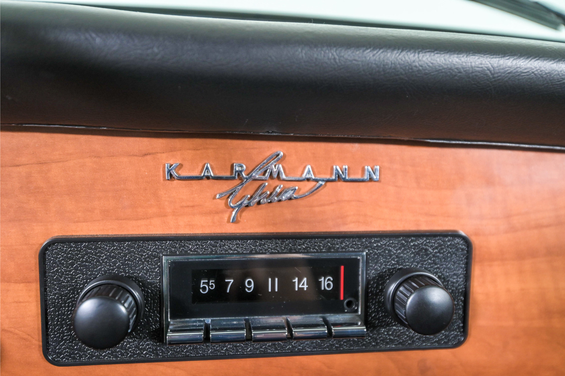 Volkswagen Karmann Ghia  Foto 36