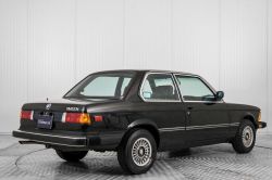 BMW 3 Serie 320i thumbnail 2