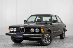 BMW 3-serie 320i thumbnail 3