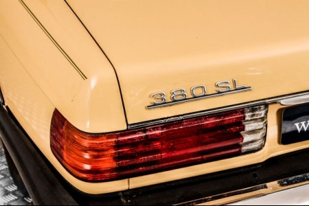 Mercedes-Benz SL-Klasse Roadster 380 SL thumbnail 3