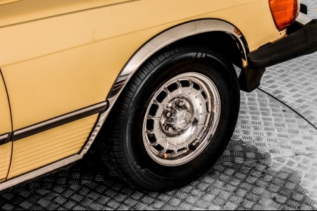 Mercedes-Benz SL-Klasse Roadster 380 SL thumbnail 5