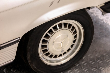 Mercedes-Benz 380SL Roadster  thumbnail 29