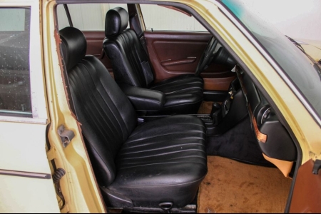Mercedes-Benz 200-serie 300 TD Automaat thumbnail 23