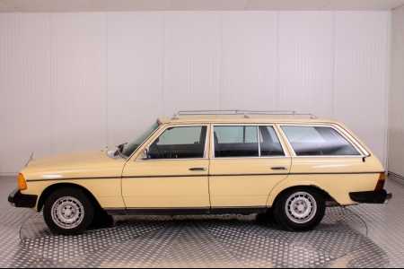 Mercedes-Benz 200-serie 300 TD Automaat thumbnail 7