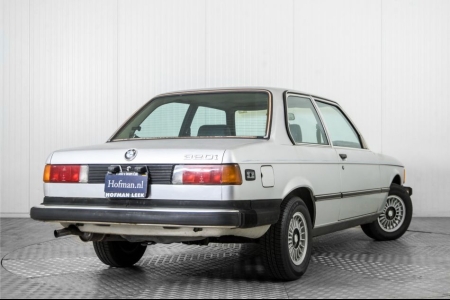 BMW 3 Serie 320i thumbnail 40