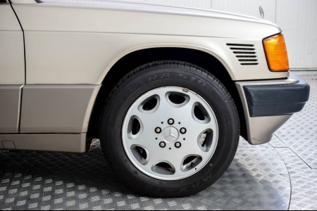 Mercedes-Benz 190D 2.5 turbo Diesel  thumbnail 22