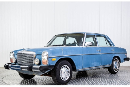 Mercedes-Benz 300d  thumbnail 1