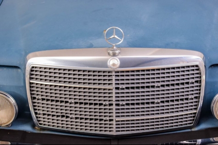 Mercedes-Benz 300d  thumbnail 11