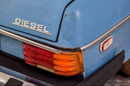 Mercedes-Benz 300d  thumbnail 16