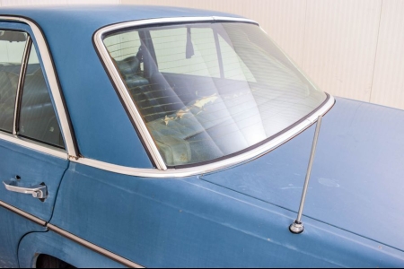 Mercedes-Benz 300d  thumbnail 17
