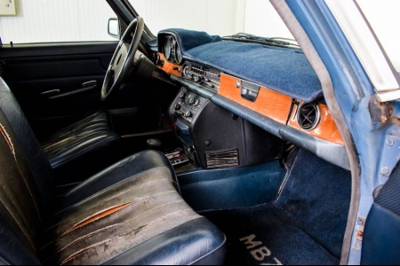 Mercedes-Benz 300d  thumbnail 26