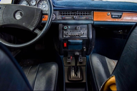 Mercedes-Benz 300d  thumbnail 27