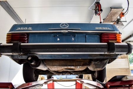 Mercedes-Benz 300d  thumbnail 53