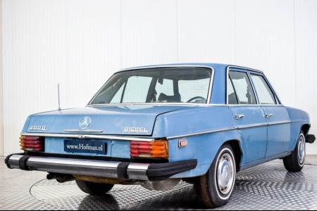 Mercedes-Benz 300d  thumbnail 8