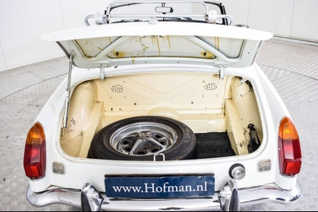 MG B MGB Roadster thumbnail 11