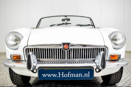 MG B MGB Roadster thumbnail 37