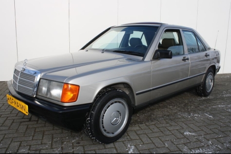 Mercedes-Benz 190D  thumbnail 1