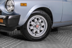 Fiat 124 Spider Pininfarina 2000i thumbnail 4