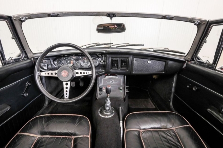 MG B 1.8 Roadster thumbnail 5
