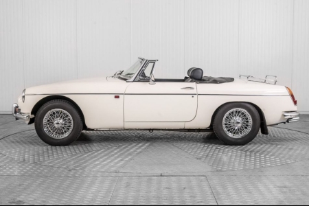 MG B 1.8 Roadster thumbnail 16