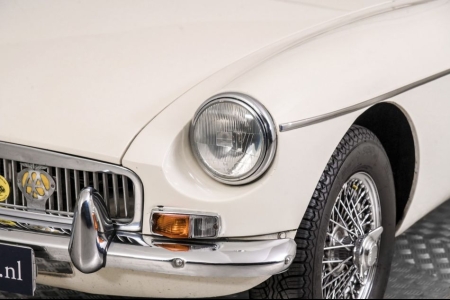 MG B 1.8 Roadster thumbnail 21