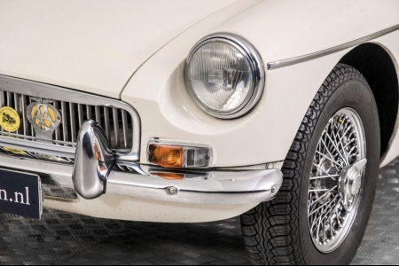MG B 1.8 Roadster thumbnail 25