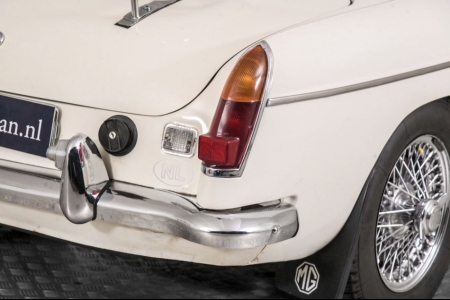 MG B 1.8 Roadster thumbnail 36