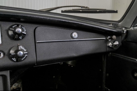 MG B 1.8 Roadster thumbnail 39