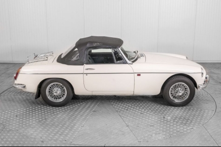 MG B 1.8 Roadster thumbnail 47