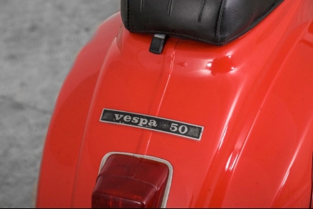 Vespa  50 R classic thumbnail 21