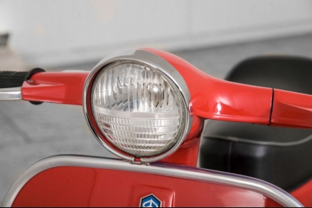 Vespa  50 R classic thumbnail 3