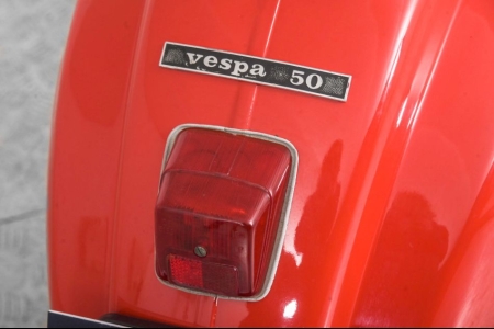 Vespa  50 R classic thumbnail 7