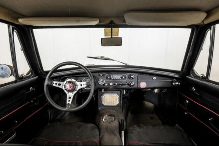MG B GT MGBGT MGB GT thumbnail 5