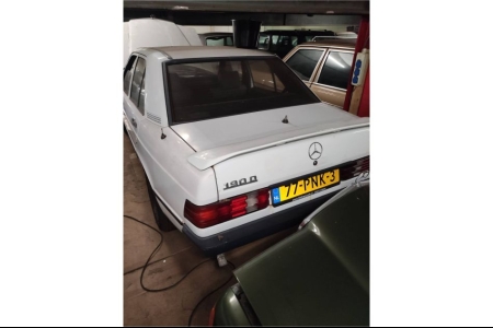 Mercedes-Benz 190D  thumbnail 2