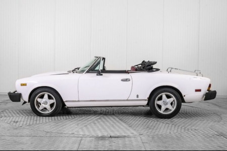 Fiat 124 2000 Sport Spider thumbnail 11