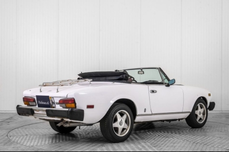 Fiat 124 2000 Sport Spider thumbnail 2