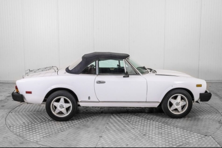 Fiat 124 2000 Sport Spider thumbnail 48