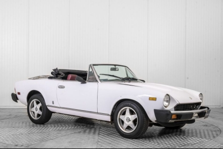 Fiat 124 2000 Sport Spider thumbnail 7