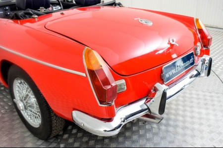 MG B MGB Roadster thumbnail 33