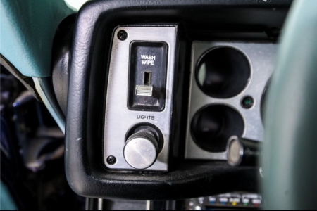 Chevrolet Camaro V8 automatic thumbnail 28