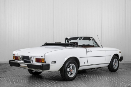Fiat 124 Spider . thumbnail 2