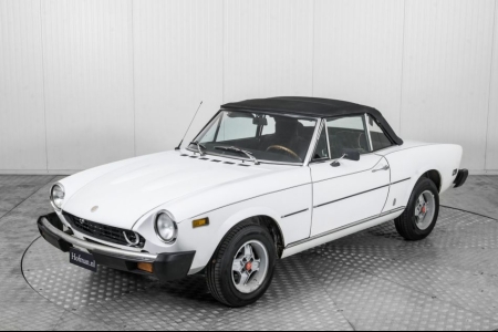 Fiat 124 Spider . thumbnail 37