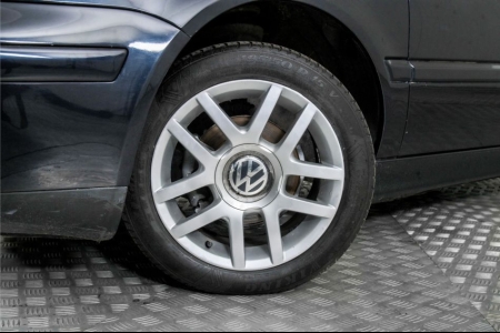 Volkswagen GOLF Cabriolet 1.8 Trendline . thumbnail 4