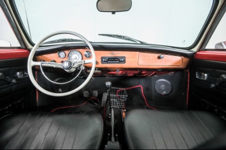 Volkswagen Karmann Ghia . thumbnail 5