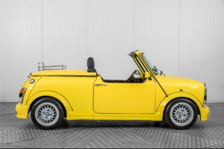 MINI Cabrio two seater . thumbnail 12