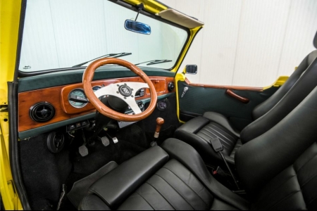 MINI Cabrio two seater . thumbnail 9