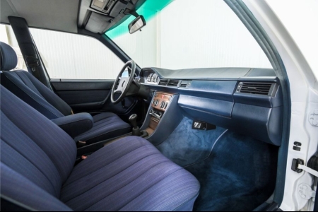 Mercedes-Benz 200-serie 200 E W124 thumbnail 10