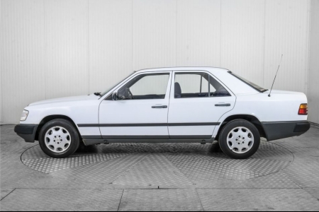 Mercedes-Benz 200-serie 200 E W124 thumbnail 11