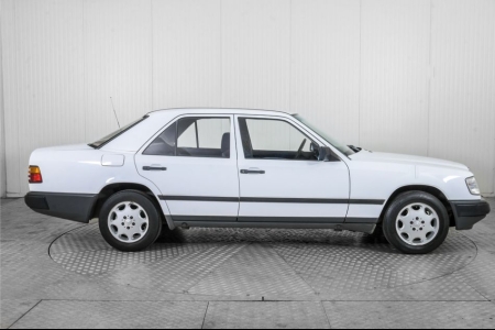 Mercedes-Benz 200-serie 200 E W124 thumbnail 12